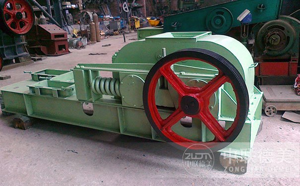 對輥機(jī)制砂機(jī)