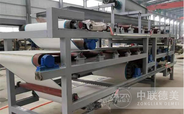 印染行業(yè)用帶式壓濾機